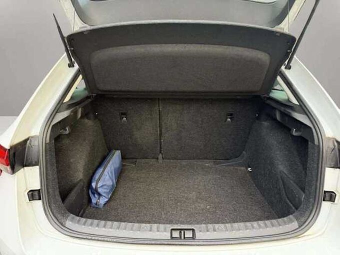 SKODA Scala Scala 1.0 TSI Ambition *Navi*CarPlay*Garantie 1an*