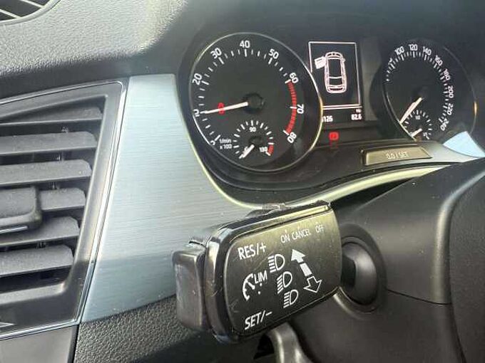 SKODA Fabia Fabia SW 1.0 TSI Ambition*Prêt à immat*