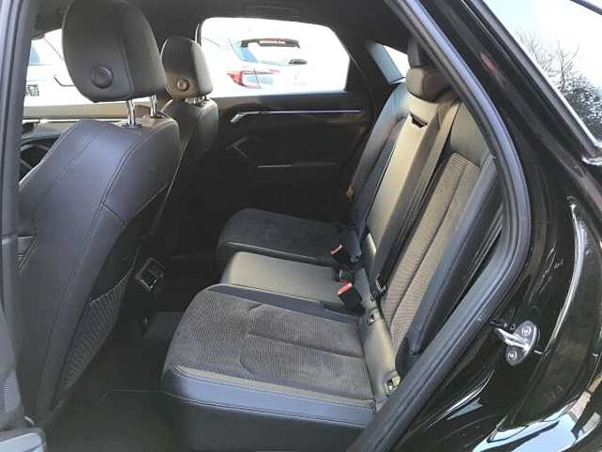 Audi Q3 Q3 Sportback 35 TDi S line S tronic