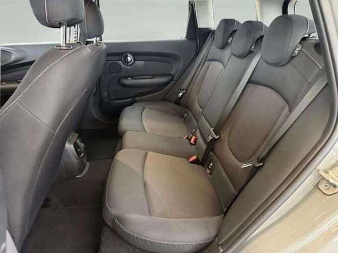 MINI Cooper Clubman Mini Clubman 1.5A Cooper *17.355&euro; HTVA*CarPlay*