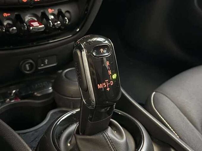 MINI Cooper Clubman Mini Clubman 1.5A Cooper *17.355&euro; HTVA*CarPlay*