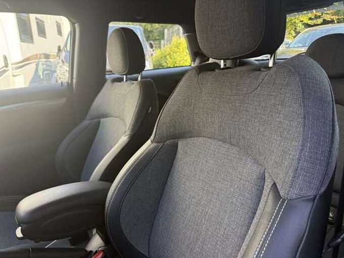 MINI Cooper Cooper D