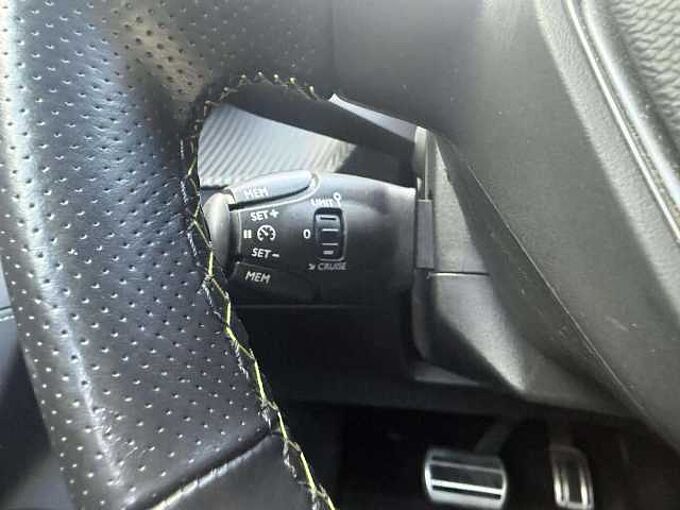 Peugeot e-208 e-208 50 kWh GT Line *CarPlay*Garantie 12 mois*