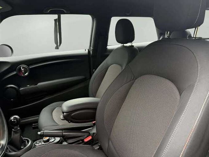 MINI One Mini 1.5 One *Navi*Garantie*Prêt à immatriculer*