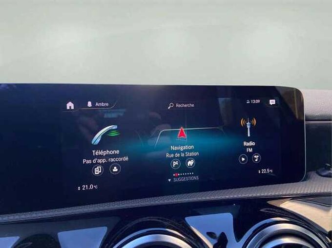 Mercedes-Benz A 180 A 180 d * AMG * Eclairage d'ambiance * CarPlay *