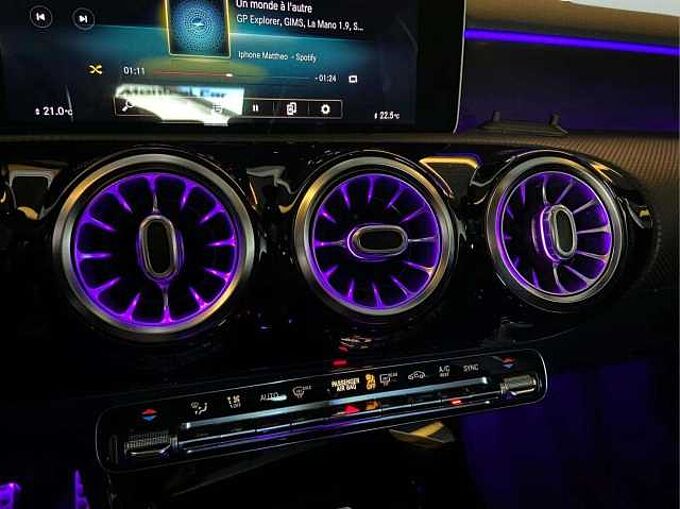 Mercedes-Benz A 180 A 180 d * AMG * Eclairage d'ambiance * CarPlay *