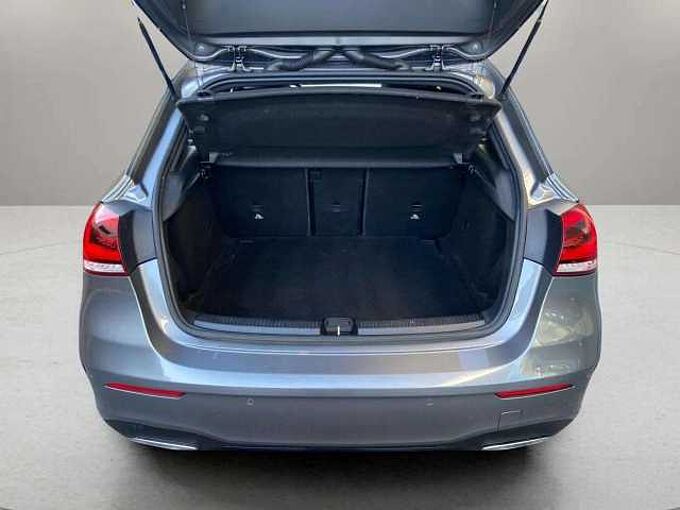 Mercedes-Benz A 180 A 180 d * AMG * Eclairage d'ambiance * CarPlay *