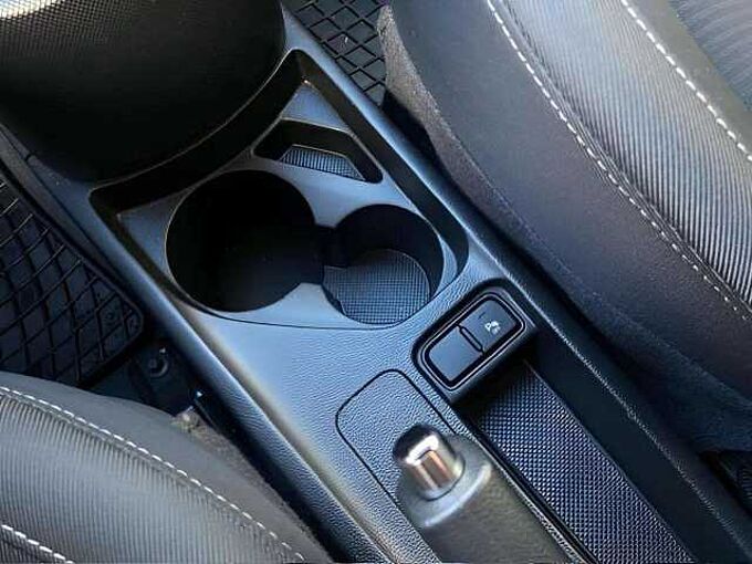 Hyundai i10 i10 1.2i * Apple CarPlay * Navigations *