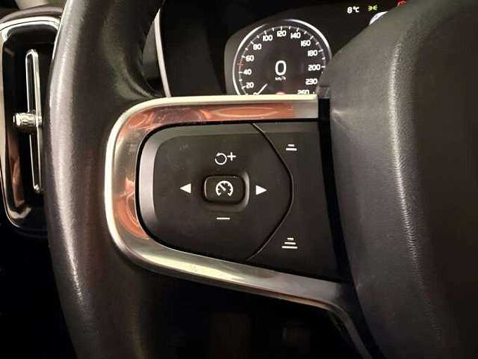 Volvo XC40 XC40 1.5 T3 * Momentum * Apple CarPlay *