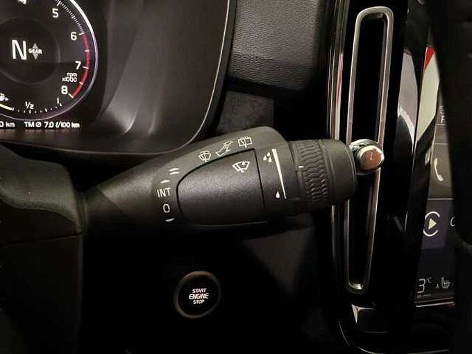 Volvo XC40 XC40 1.5 T3 * Momentum * Apple CarPlay *