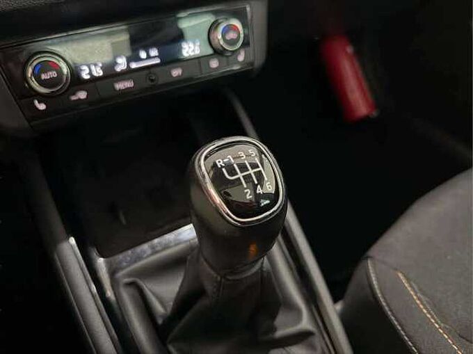 SKODA Kamiq Kamiq 1.0 TSI Ambition * Apple CarPlay *