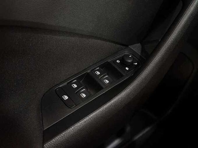 SKODA Kamiq Kamiq 1.0 TSI Ambition * Apple CarPlay *