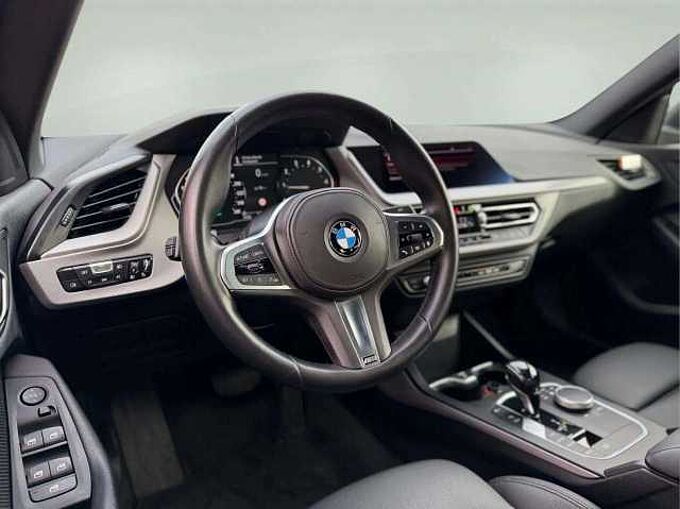 BMW 218 Gran Coup&eacute; 218i * Apple CarPlay *