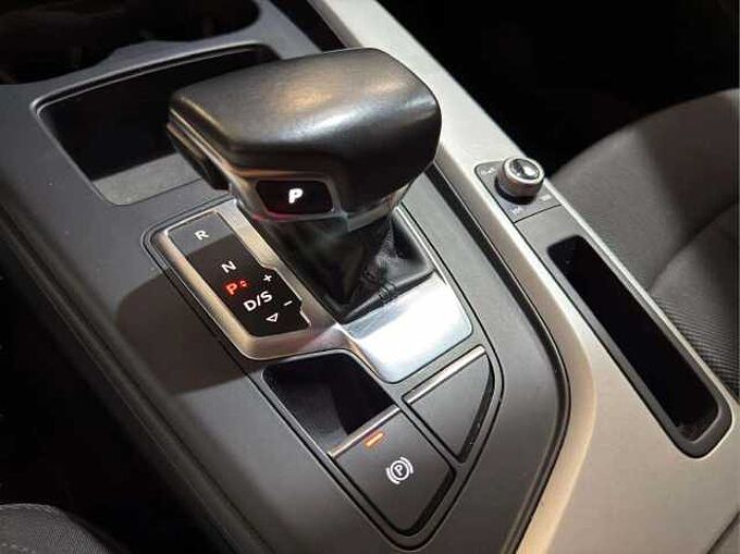 Audi A4 A4 Avant 30 TDi * Palettes au volant *