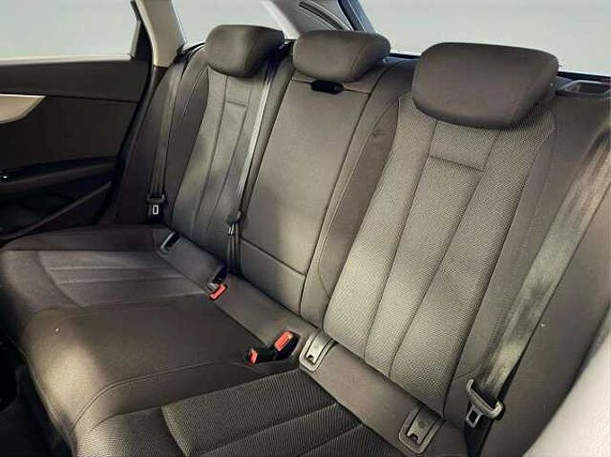 Audi A4 A4 Avant 30 TDi * Palettes au volant *