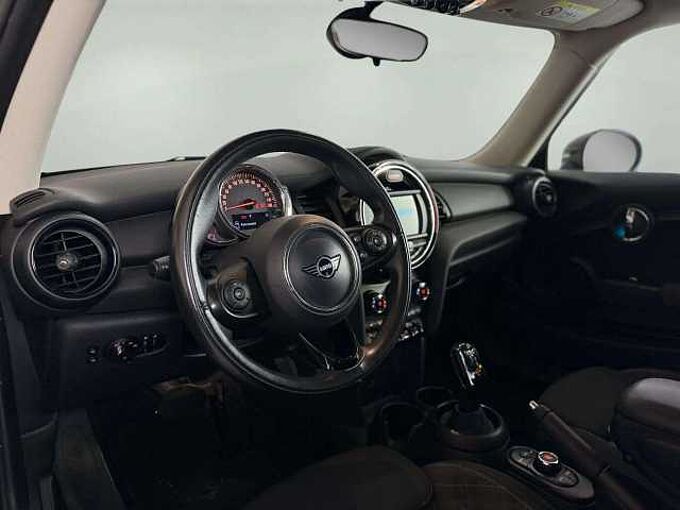 MINI One Mini 1.5 One * Si&egrave;ges chauffants * Navigation *