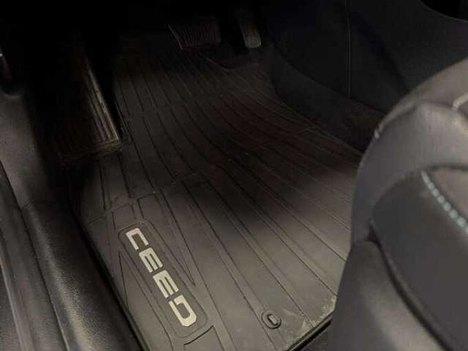 Kia Ceed / cee'd Ceed 1.0 T-GDi * Style Edition * Apple CarPlay *