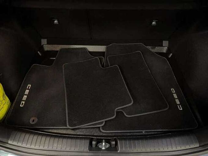 Kia Ceed / cee'd Ceed 1.0 T-GDi * Style Edition * Apple CarPlay *