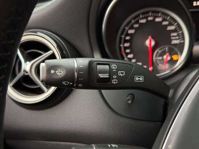 Mercedes-Benz CLA 180 CLA 180 * AMG-Line * Cam&eacute;ra arri&egrave;re *