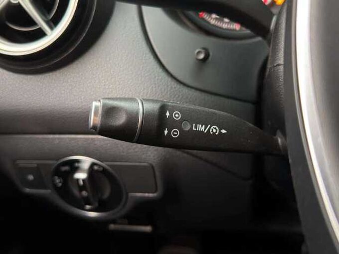 Mercedes-Benz CLA 180 CLA 180 * AMG-Line * Cam&eacute;ra arri&egrave;re *