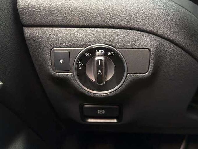 Mercedes-Benz CLA 180 CLA 180 * AMG-Line * Cam&eacute;ra arri&egrave;re *