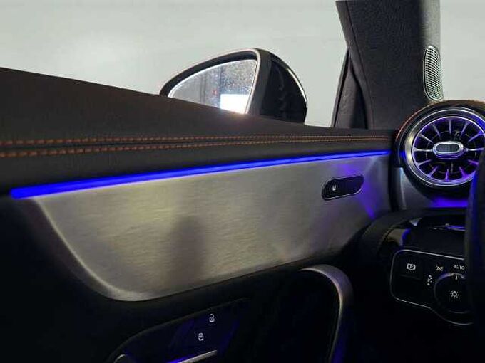 Mercedes-Benz CLA 180 CLA 180 d * Launch edition * Apple CarPlay *