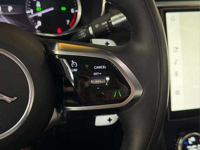 Jaguar F-Pace F-Pace 2.0 T AWD P250 *Appel CarPlay * Caméra 360*