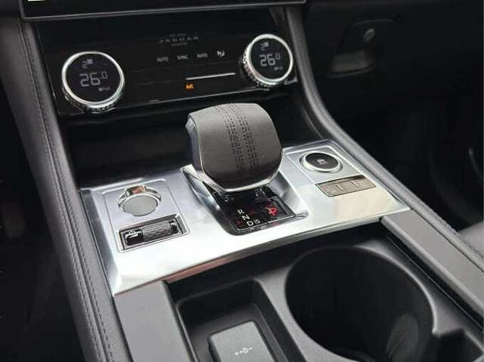 Jaguar F-Pace F-Pace 2.0 T AWD P250 *Appel CarPlay * Caméra 360*