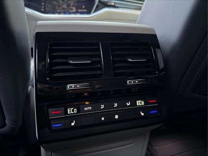 Volkswagen Touareg Touareg 3.0 TDi V6 SCR 4Mo R-Line