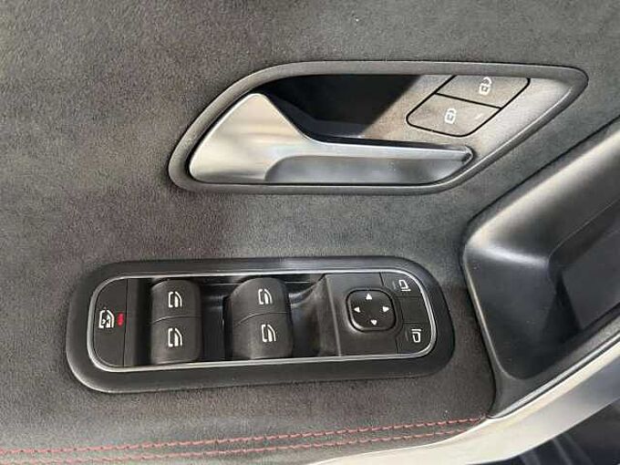 Mercedes-Benz A 200 A 200 AMG * CARPLAY * GPS * sièges chauffants *