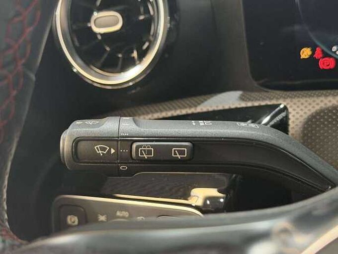 Mercedes-Benz A 200 A 200 AMG * CARPLAY * GPS * sièges chauffants *