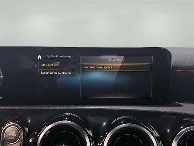 Mercedes-Benz A 200 A 200 AMG * CARPLAY * GPS * sièges chauffants *