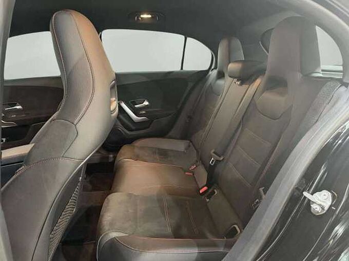 Mercedes-Benz A 200 A 200 AMG * CARPLAY * GPS * sièges chauffants *