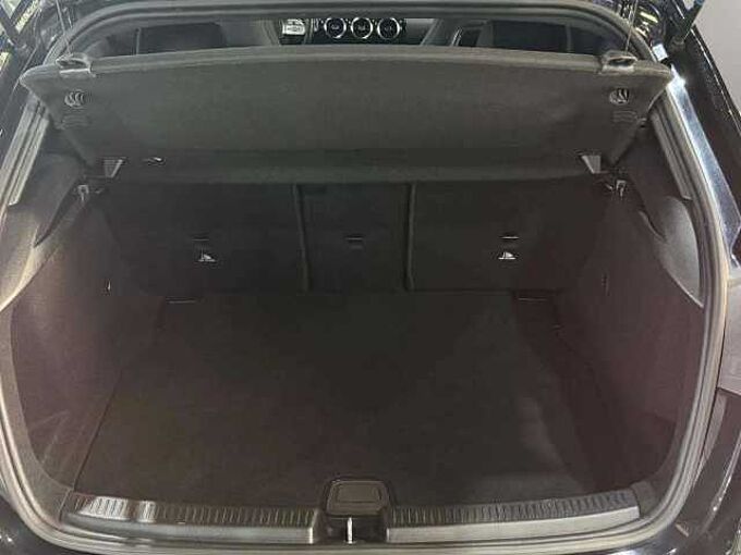Mercedes-Benz A 200 A 200 AMG * CARPLAY * GPS * sièges chauffants *