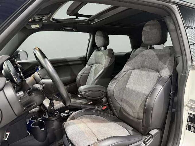 MINI Cooper Mini 1.5 Cooper * GPS * BLUETOOTH * toit pano *