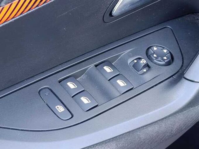 Peugeot 2008 1.5 BlueHDi Active *Garantie *GPS * CLIM *CARPLAY*