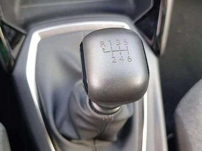 Peugeot 2008 1.5 BlueHDi Active *Garantie *GPS * CLIM *CARPLAY*