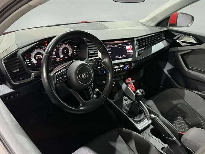 Audi A1 A1 Sportback 30 TFSI *carplay * GPS * cruise *