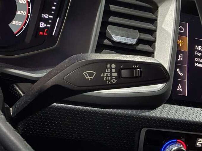 Audi A1 A1 Sportback 30 TFSI *carplay * GPS * cruise *