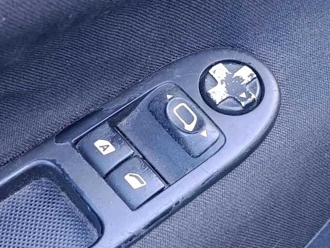 Peugeot 207 1.4 HDi Active * Garantie * Radio/CD *