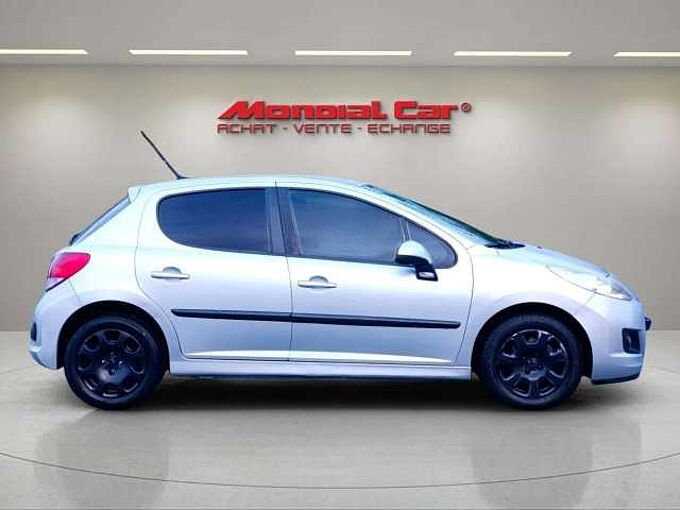 Peugeot 207 1.4 HDi Active * Garantie * Radio/CD *