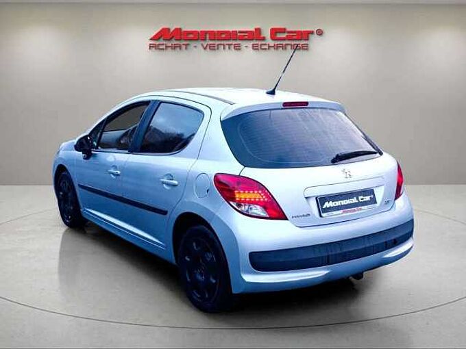 Peugeot 207 1.4 HDi Active * Garantie * Radio/CD *