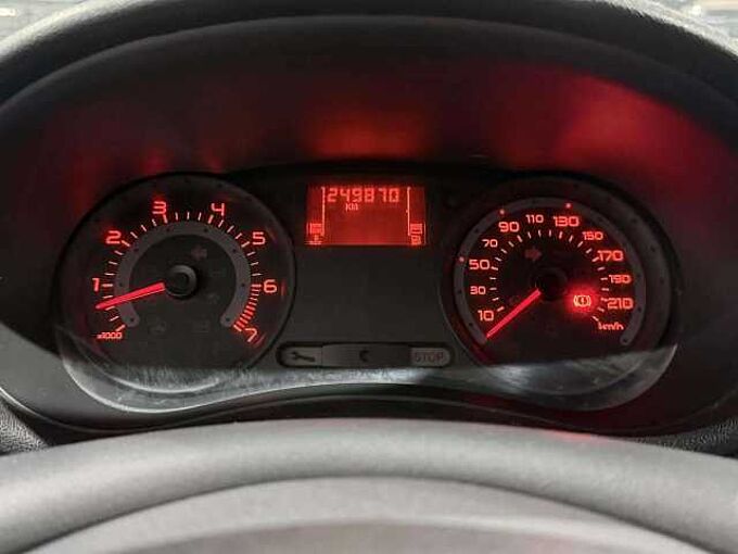 Renault Clio Clio 1.2i 16v Authentique *MP3 * kit hiver *radio*