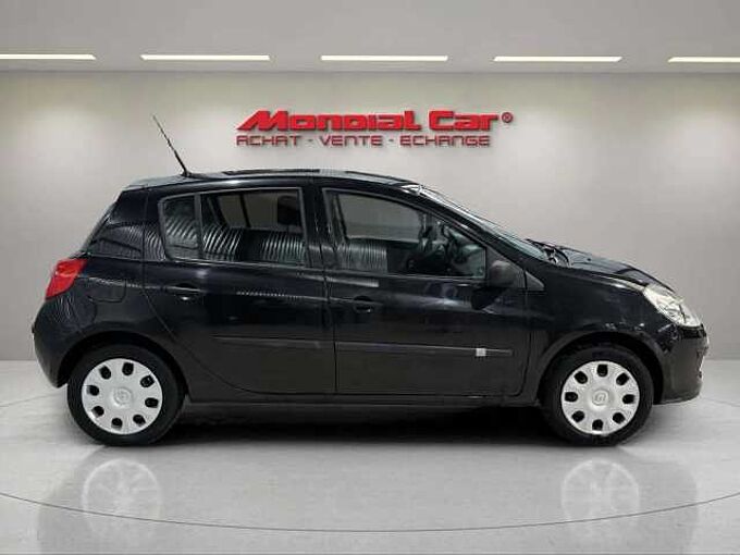 Renault Clio Clio 1.2i 16v Authentique *MP3 * kit hiver *radio*