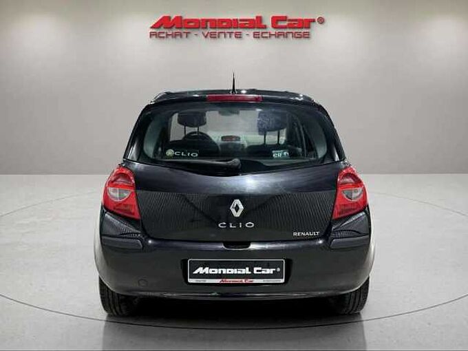 Renault Clio Clio 1.2i 16v Authentique *MP3 * kit hiver *radio*