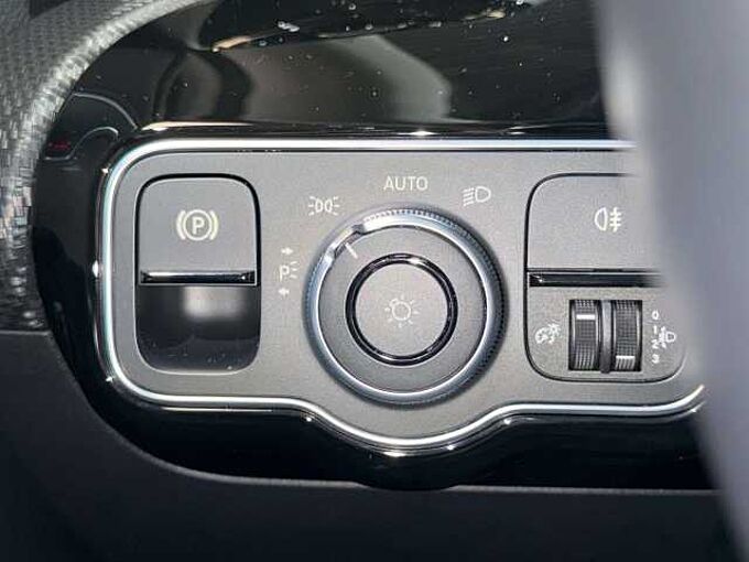 Mercedes-Benz A 180 A 180 d Business Solution