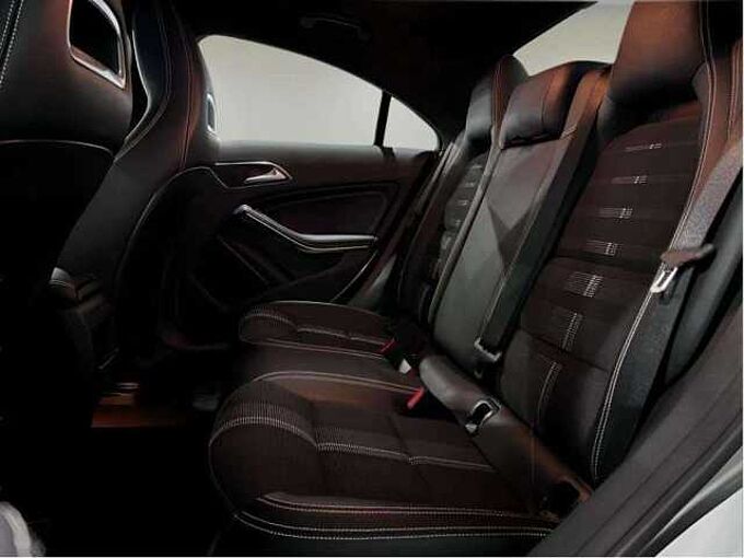 Mercedes-Benz CLA 180 d * Garantie *GPS * Caméra * Clim * Bluetooth*
