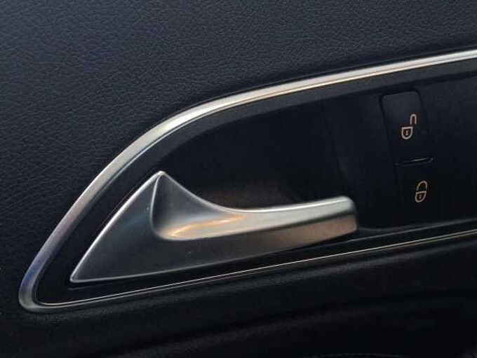 Mercedes-Benz CLA 180 d * Garantie *GPS * Caméra * Clim * Bluetooth*