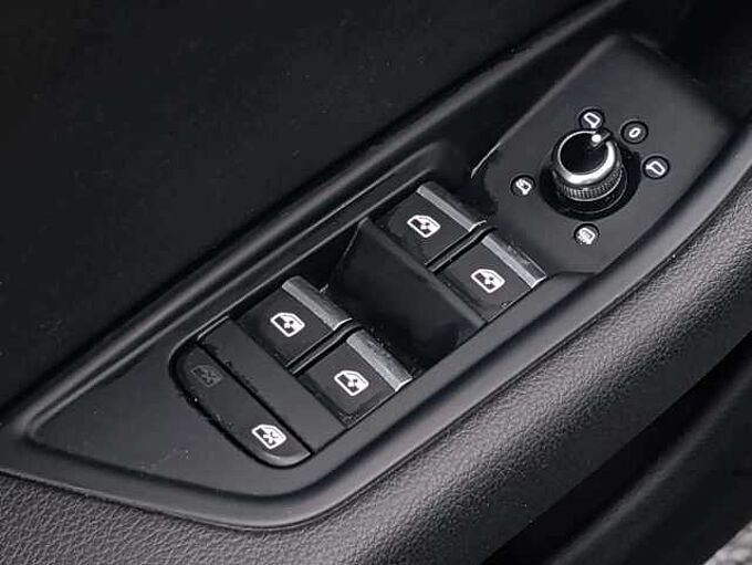 Audi A4 Avant 30 TDi Bus. Edit. Design S *Garantie * Auto*