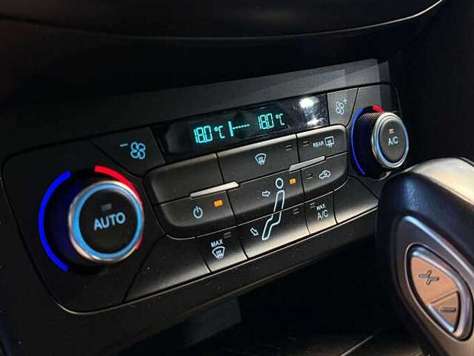 Ford Focus Titanium 1.5 TDCi 120 S * Automatique * GPS *